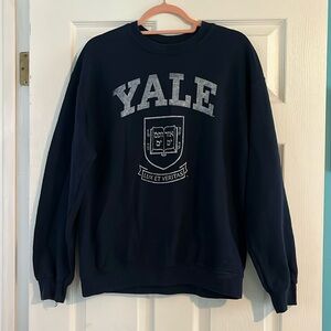 EUC Yale sweatshirt for women